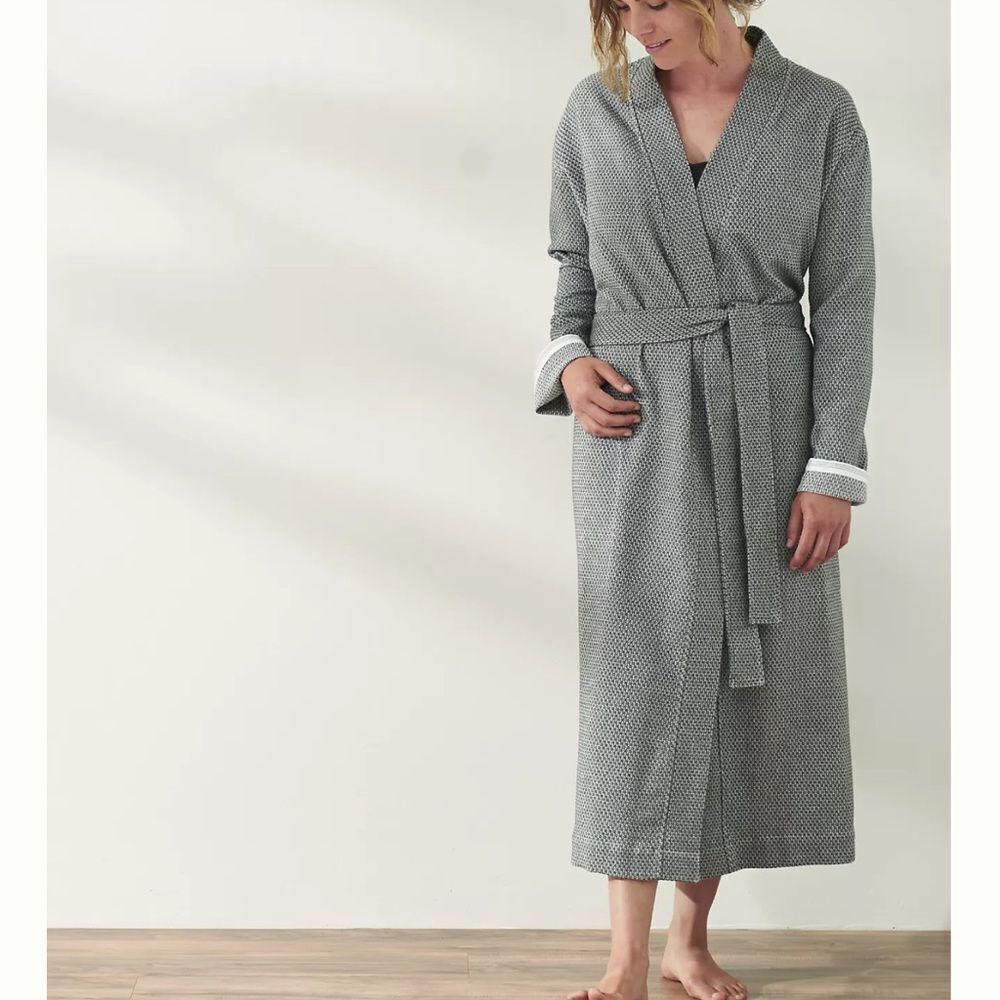 Coyuchi by Anthropology Organic Unisex Gray Shawl Collar Robe with Self-Tie Belt - Picture 2 of 9